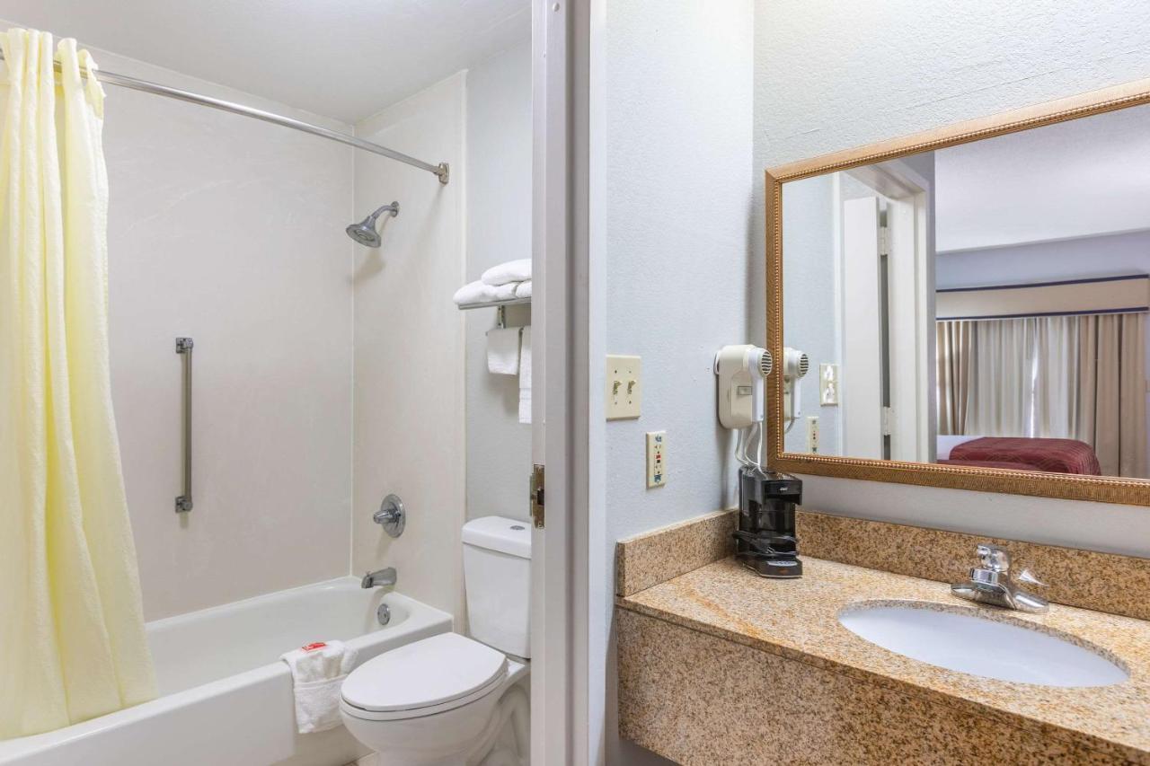 Royal Palms Inn Stockbridge Εξωτερικό φωτογραφία